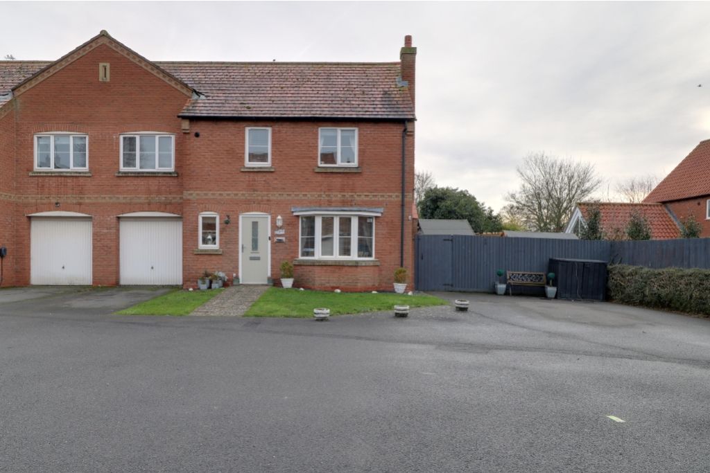 Property photo 1 of 16 Front View Of Property