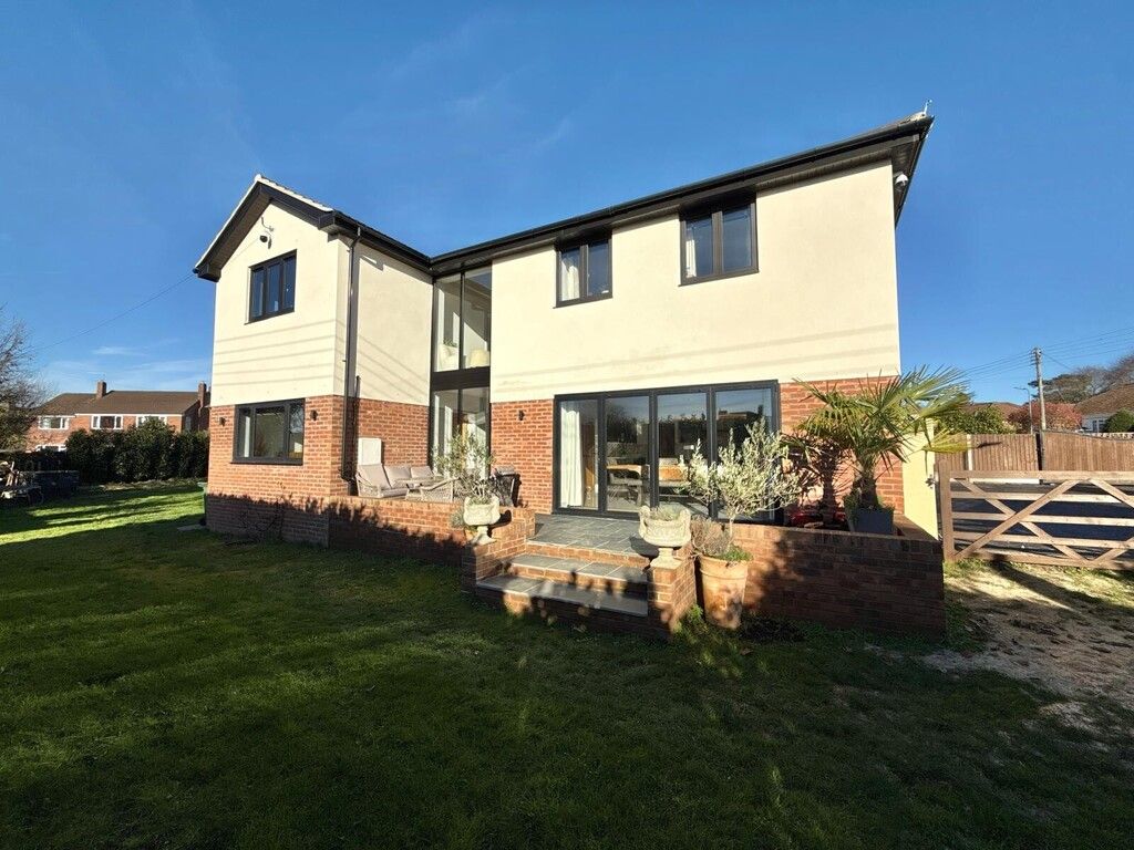 Property photo 1 of 28 Exterior