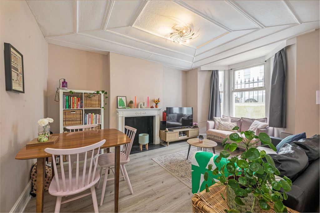 Property photo 1 of 7 16A Haldon Rd Rec.Jpg