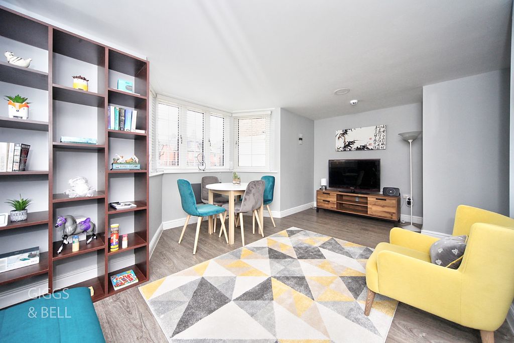 Property photo 1 of 20 4415790