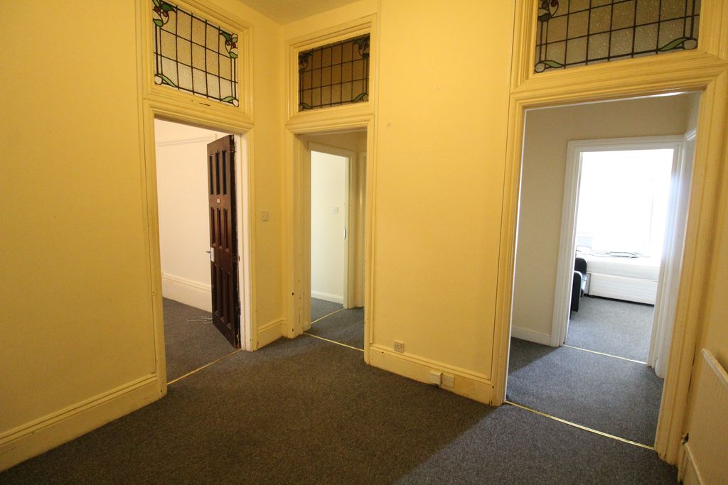 Additional image 10 of 5 bed flat to rentKings Road, Brighton BN1