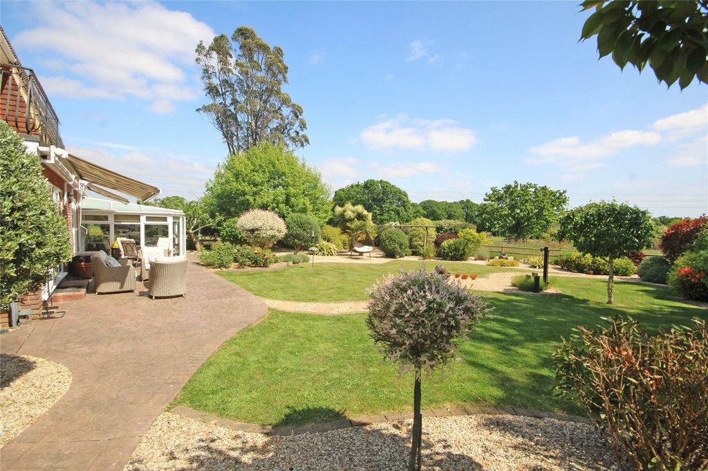 Property photo 3 of 24 Picture No. 37