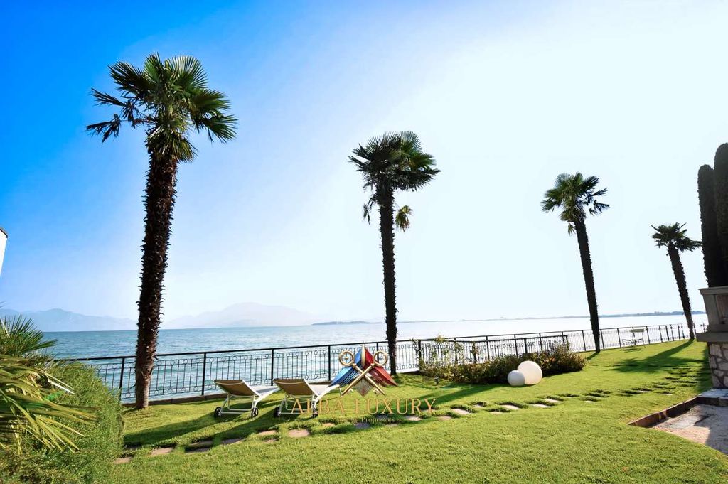 Property photo 2 of 32