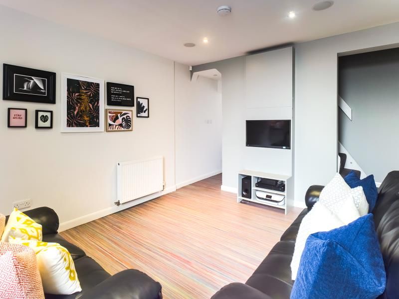 Property photo 3 of 6 Photo 2