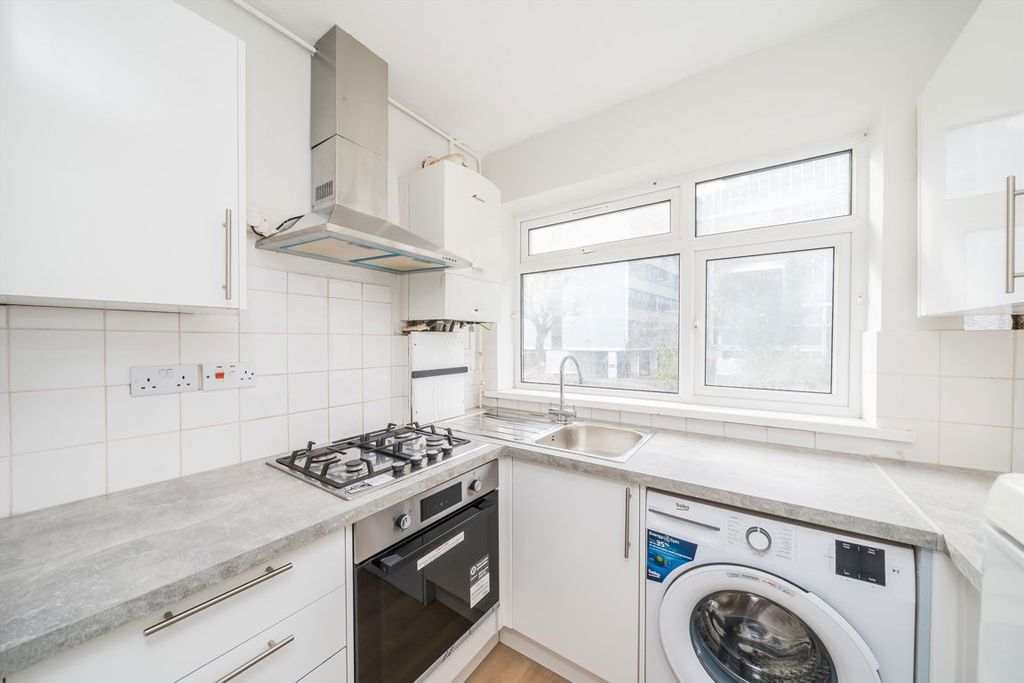 Property photo 3 of 7