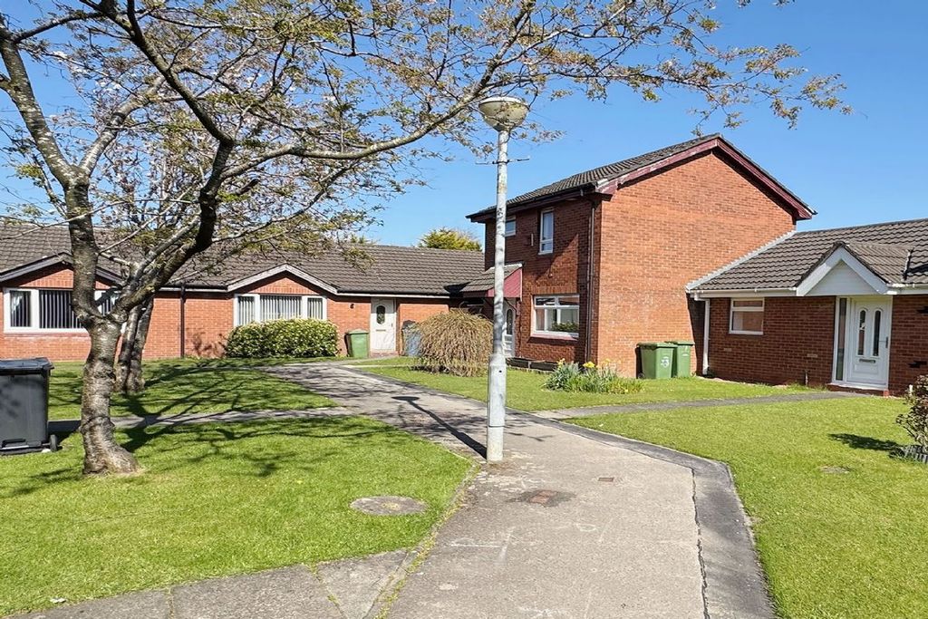 Property photo 1 of 9