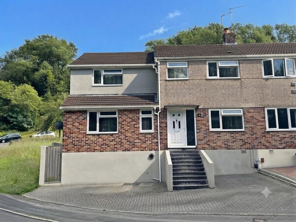 Property photo 1 of 22 Donnington Drive 94 - Front 2.Jpg