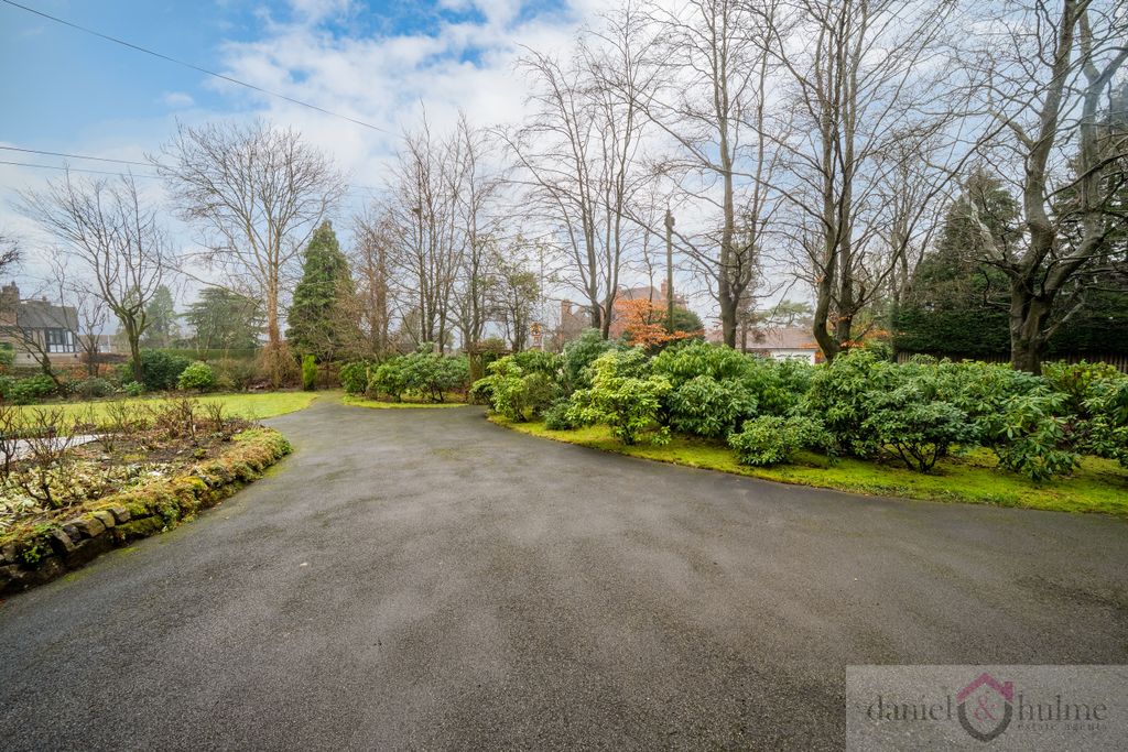 Property photo 2 of 41 150 Buxton Road-55