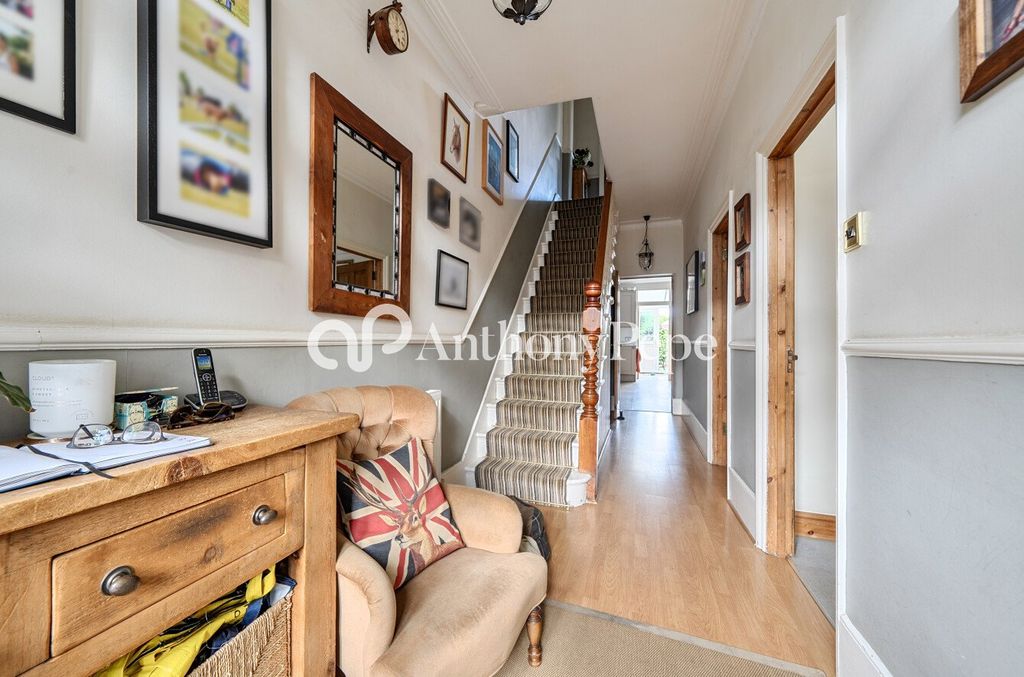 Property photo 2 of 19 Picture No. 13