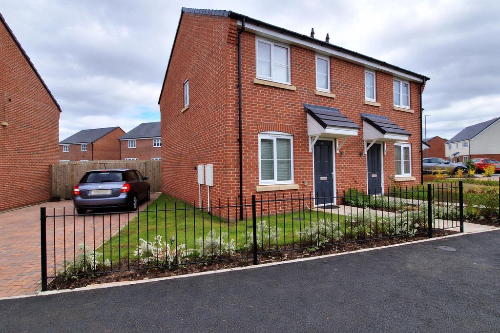 Property photo 1 of 25 Front