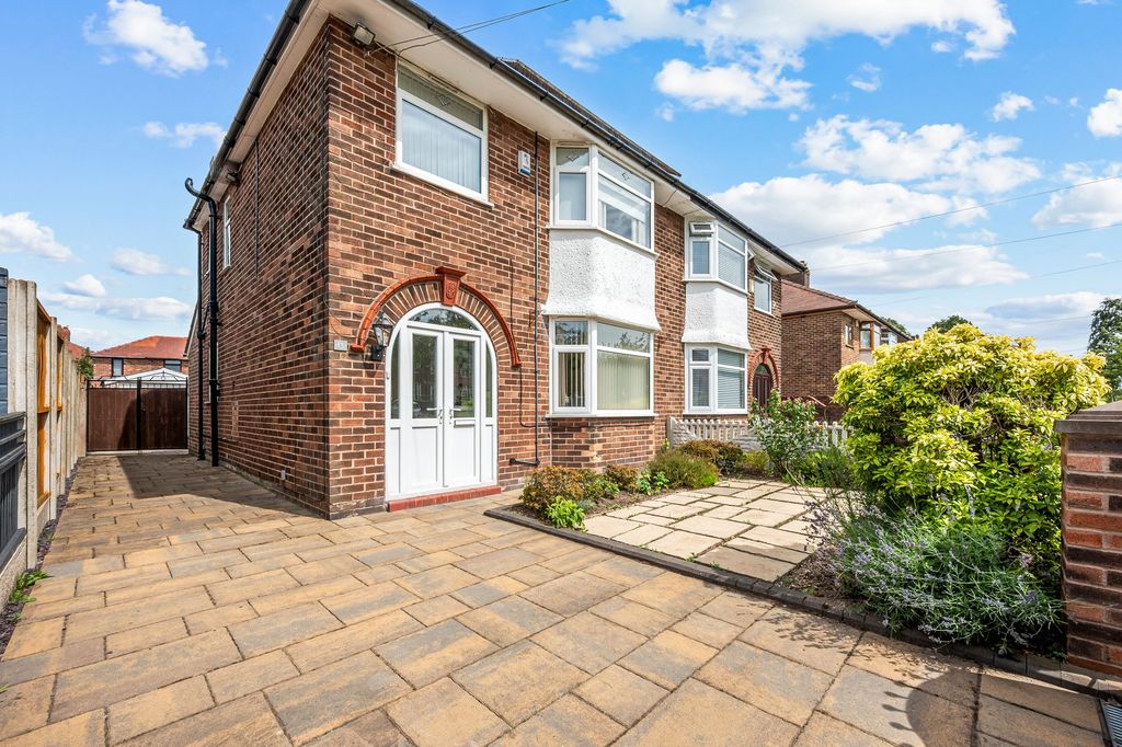 Property photo 1 of 30