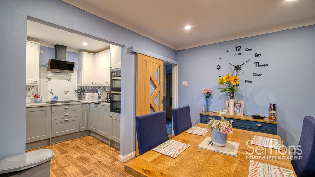 Property photo 2 of 25 Dscf6919_13