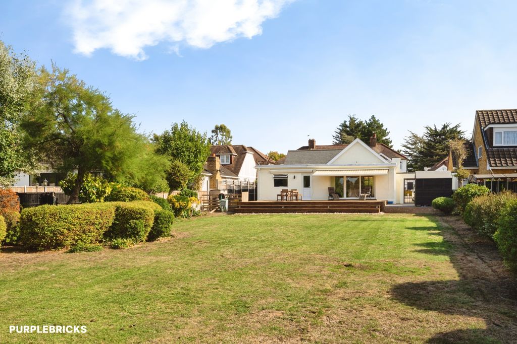 Property photo 3 of 37