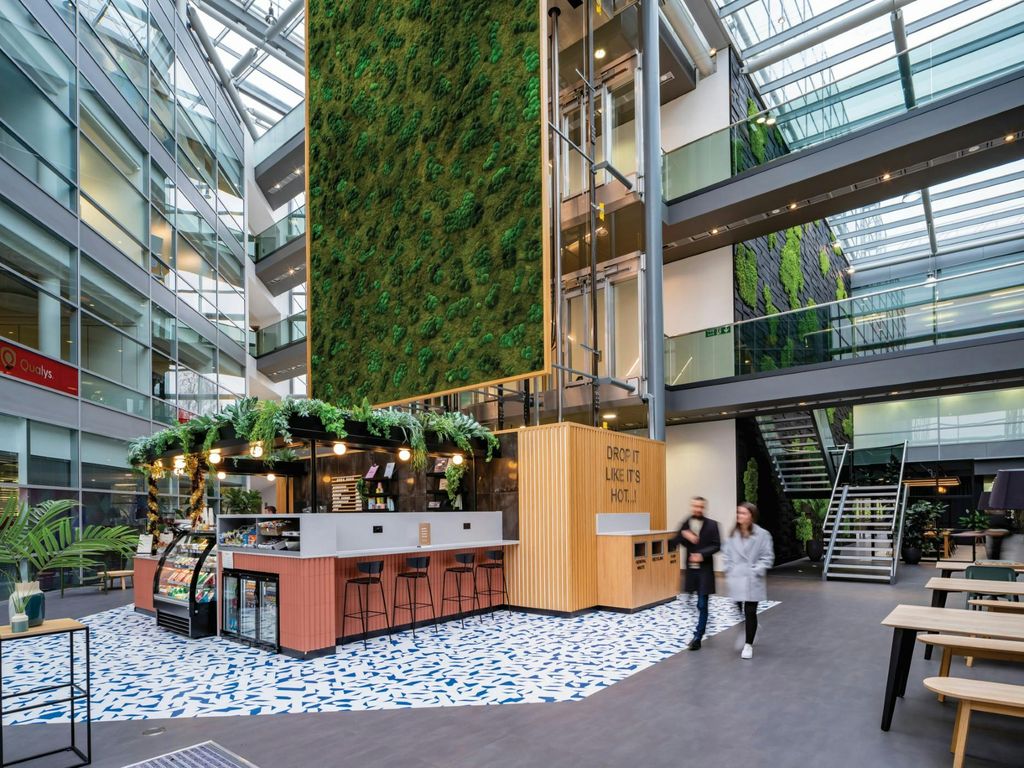 Property photo 2 of 34 2022 11 29 0008 (Extra Large).Jpg