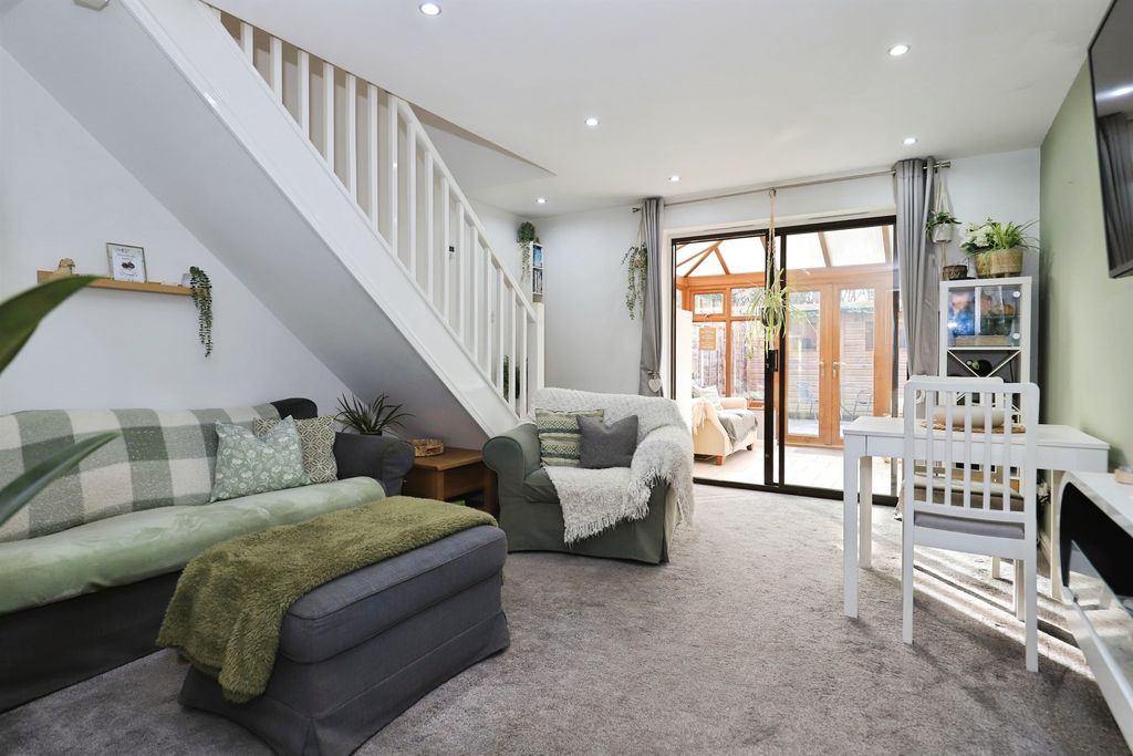 Property photo 3 of 19