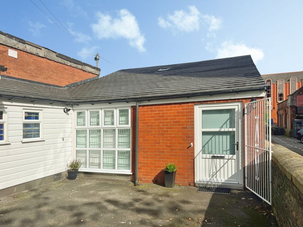 Property photo 1 of 11 Rear