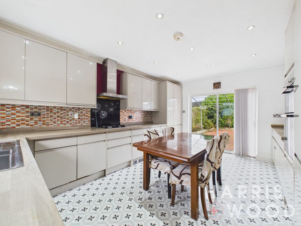 Property photo 2 of 29 4841272