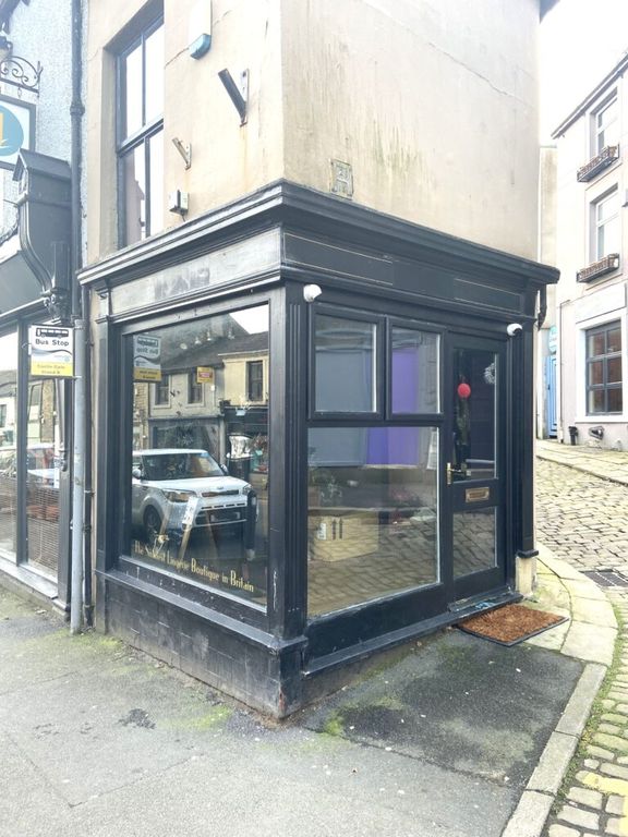 Property photo 1 of 2