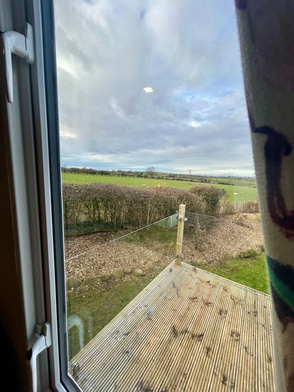 Property photo 2 of 27