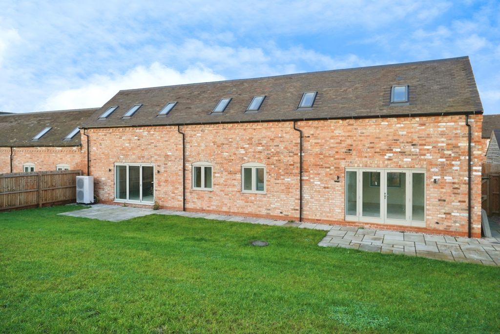 Property photo 2 of 22 Pbox-Img.Jpg