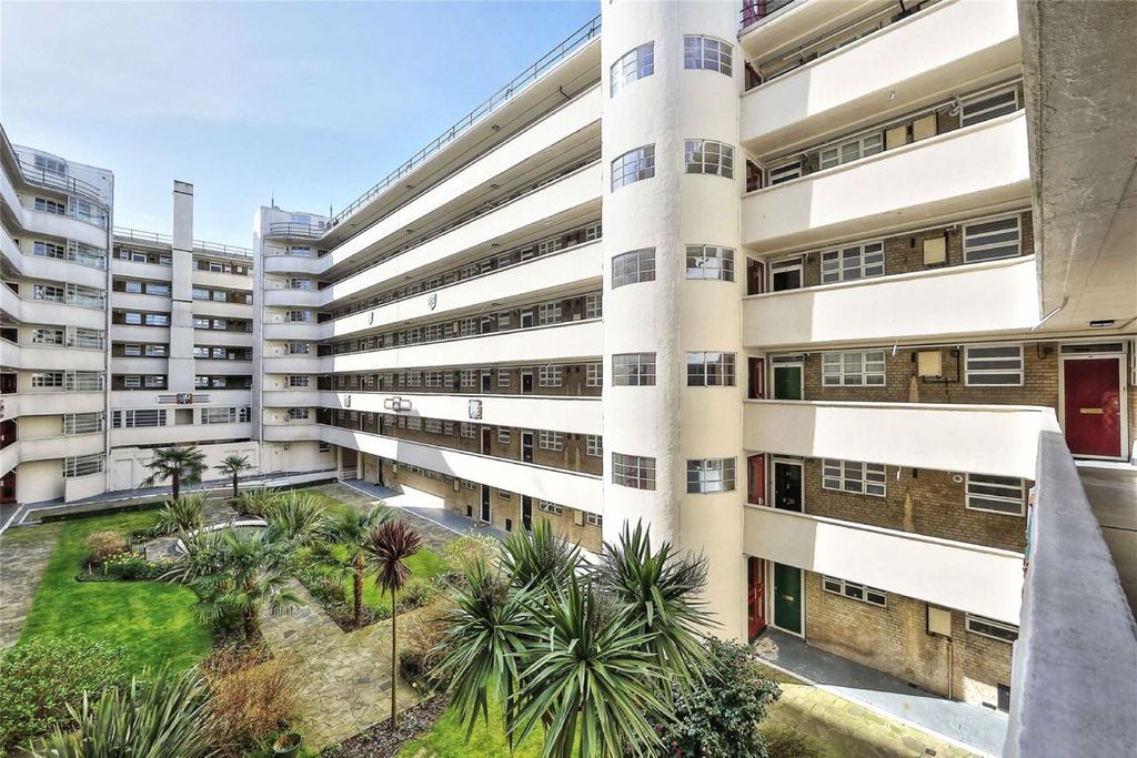 Property photo 1 of 5