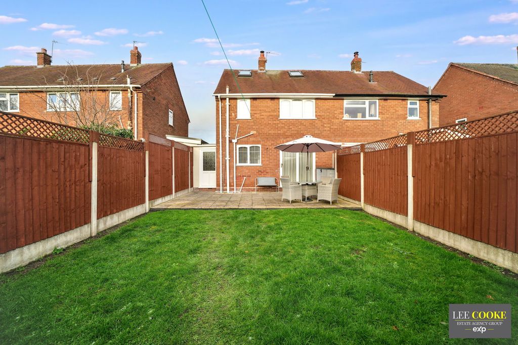 Property photo 3 of 27