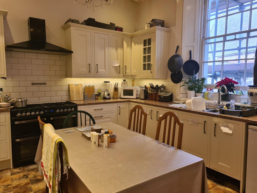 Property photo 3 of 4 Kitchen