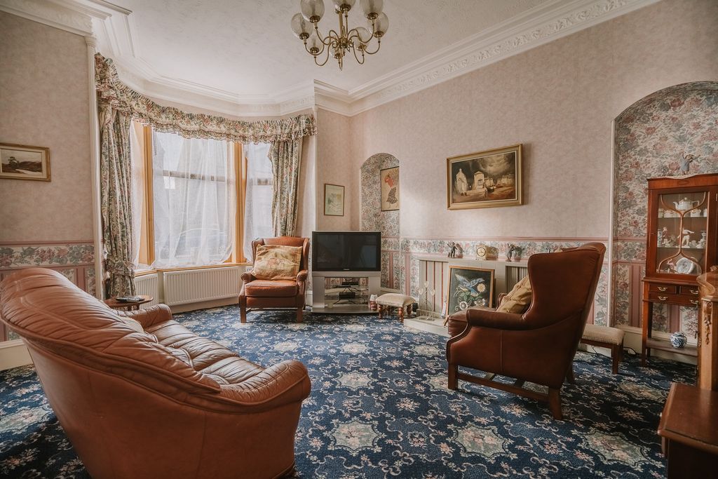 Property photo 3 of 19