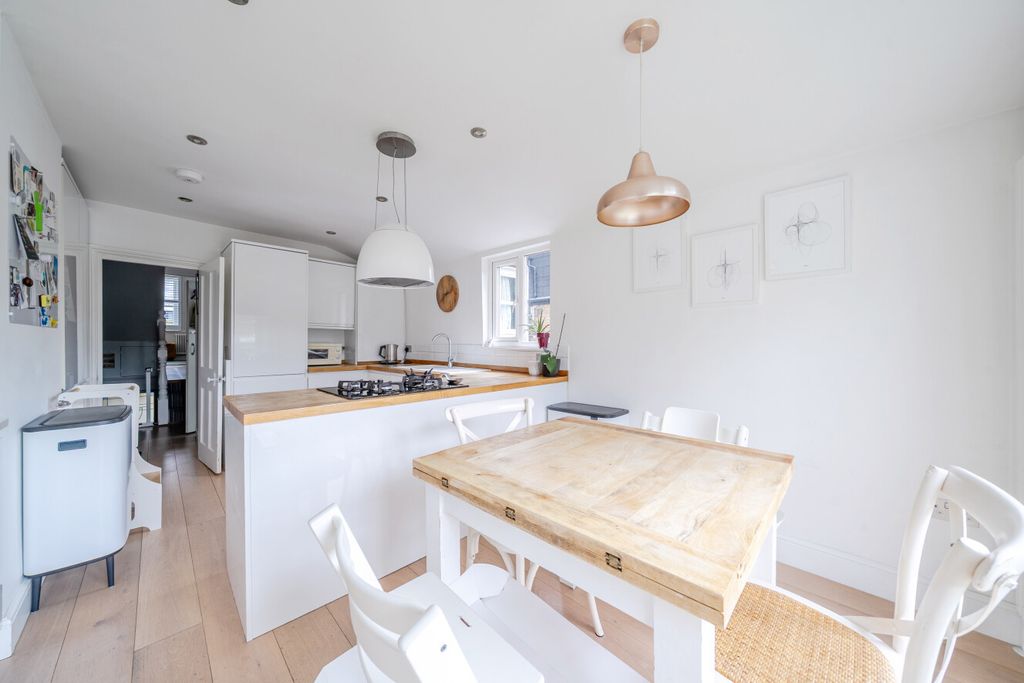Property photo 2 of 19 1512807-15-1A048A...