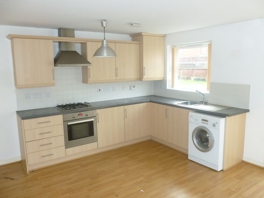 Property photo 2 of 6 Kitchen
