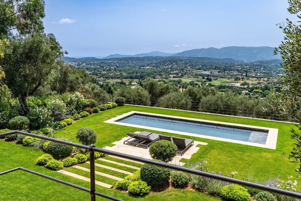 Property photo 1 of 12 Close To Mougins – Exceptional Property – Sea View