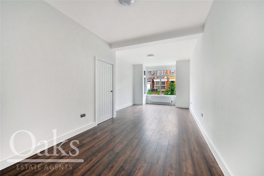 Property photo 3 of 11 Picture No. 01