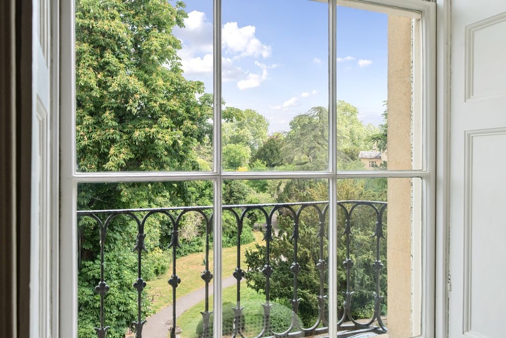 Additional image 9 of 2 bed flat to rentSydney Place, Bathwick, Bath BA2