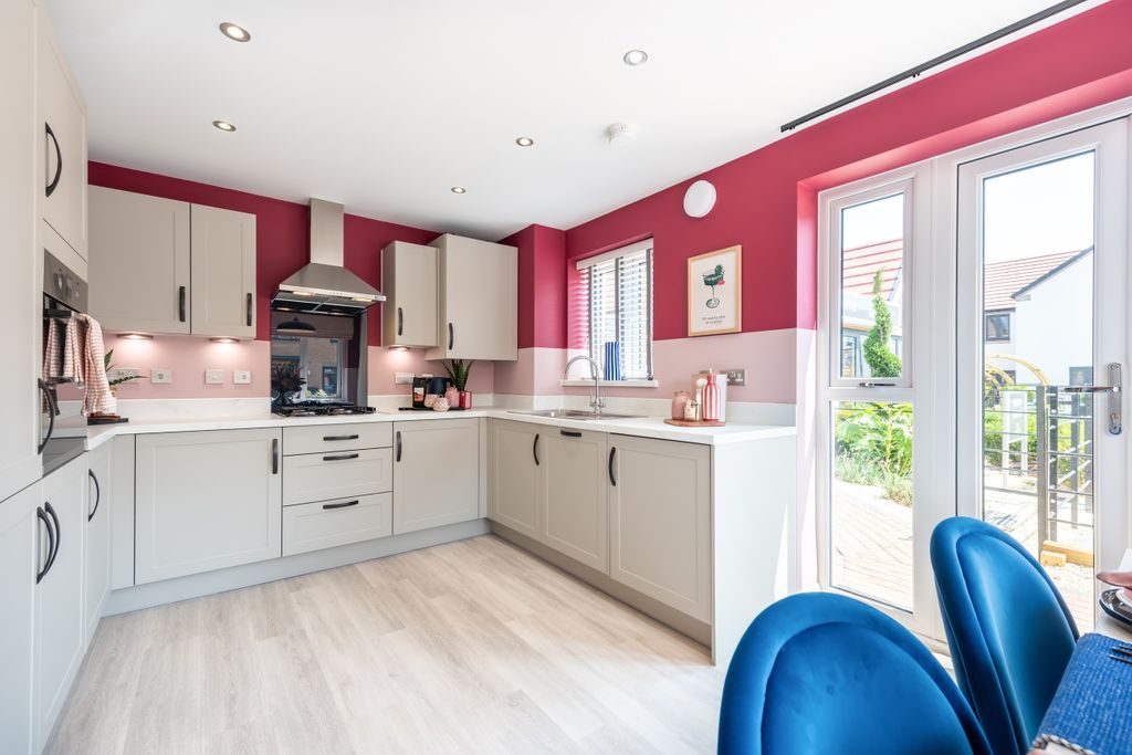 Property photo 2 of 8 Hesketh12