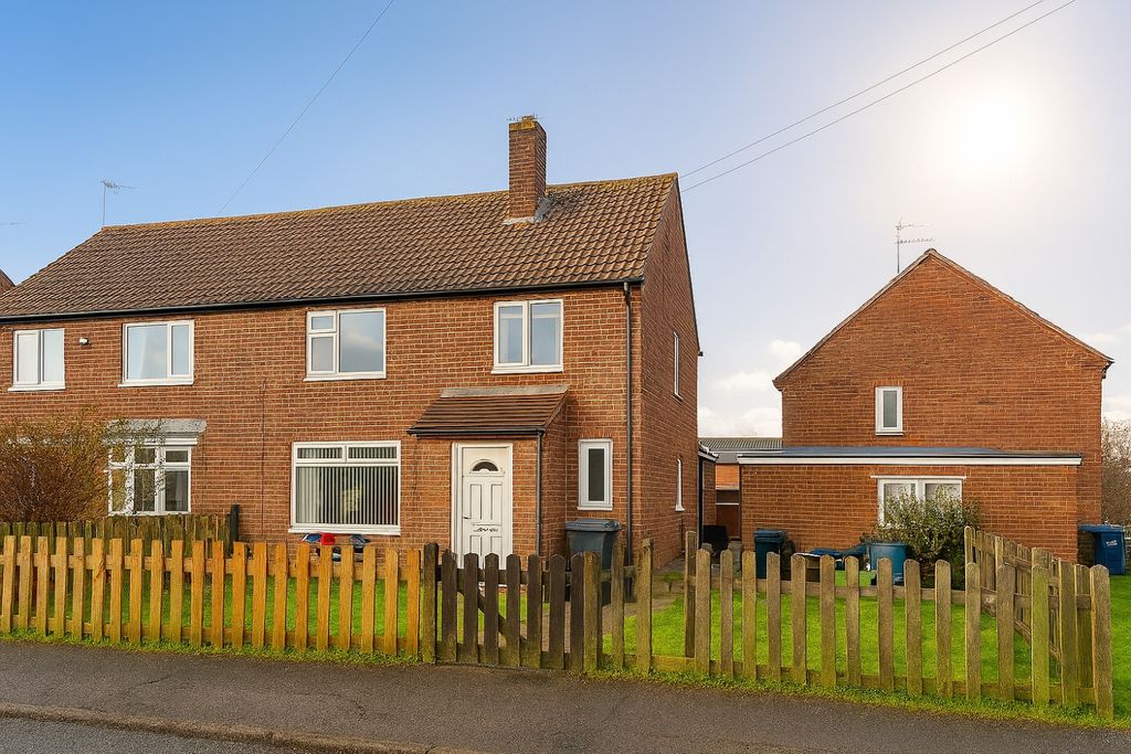 Property photo 1 of 10 Designer (2)