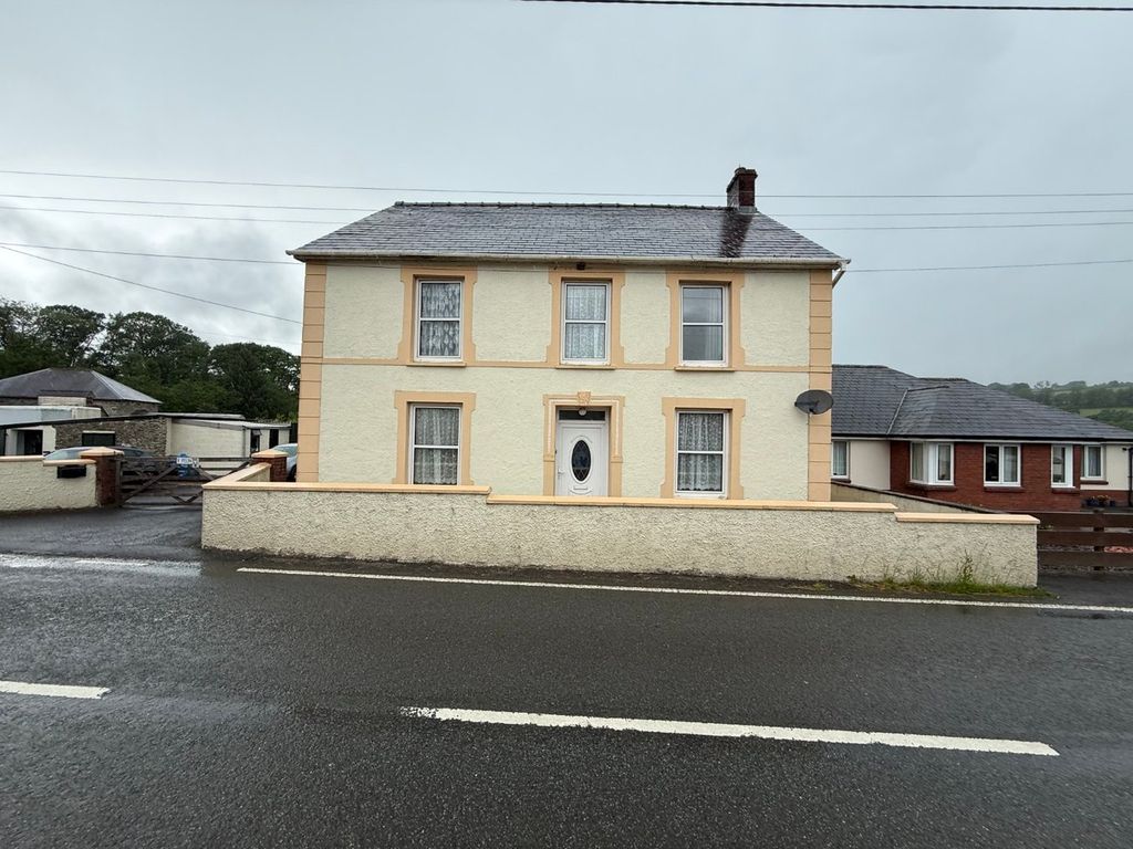 Property photo 2 of 43