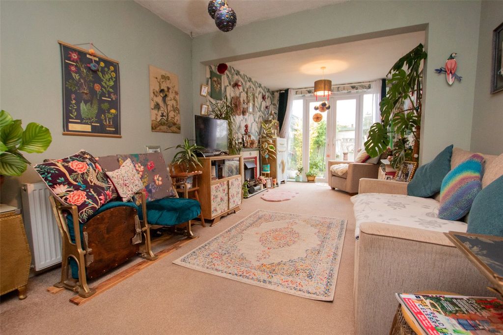 Property photo 2 of 20 Picture No. 67