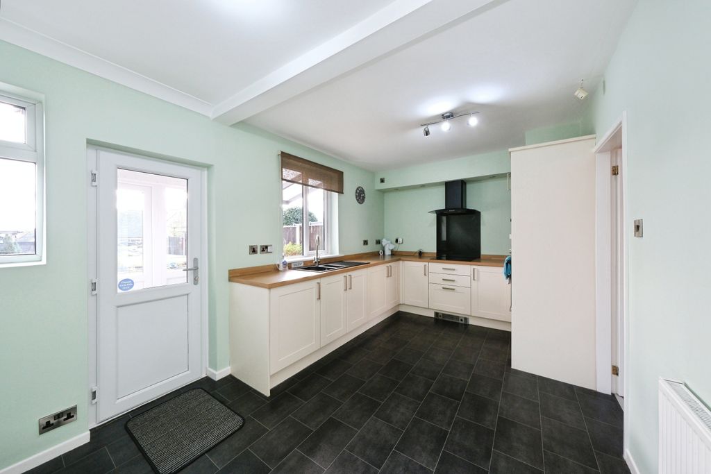 Property photo 2 of 29 Img_8671