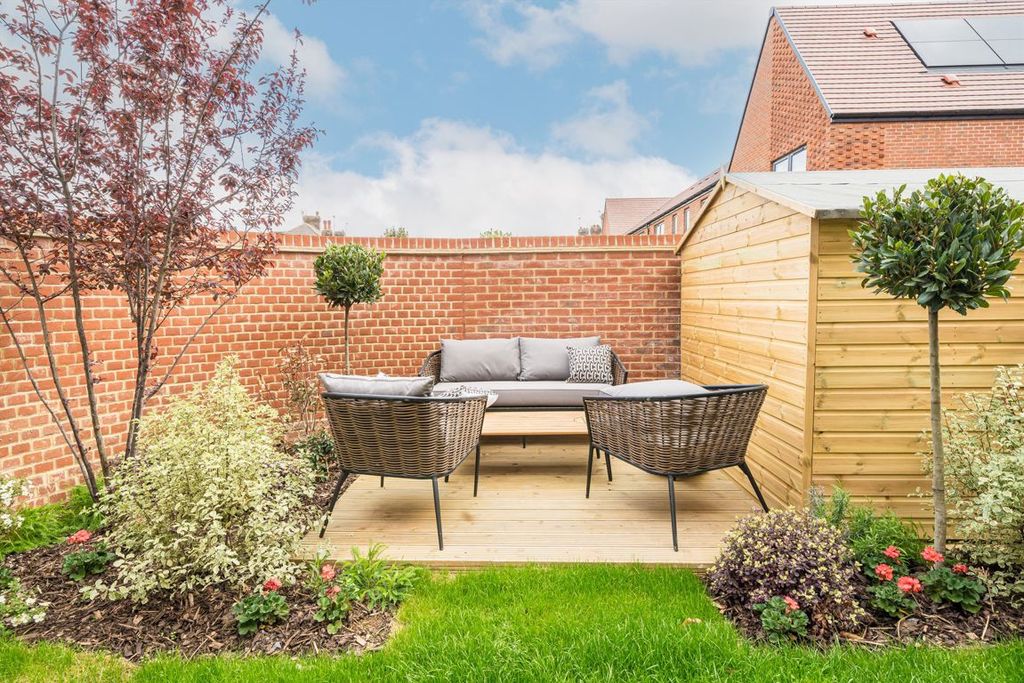 Property photo 2 of 10