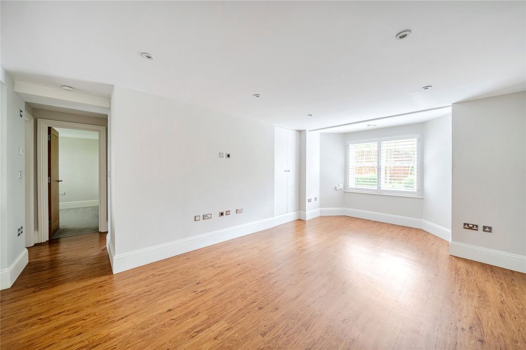 Property photo 2 of 7 Picture No. 03