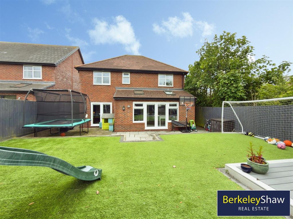 Property photo 2 of 34 9E45A4E8--42CE-973E-2945936B142E-18826-0000026374B