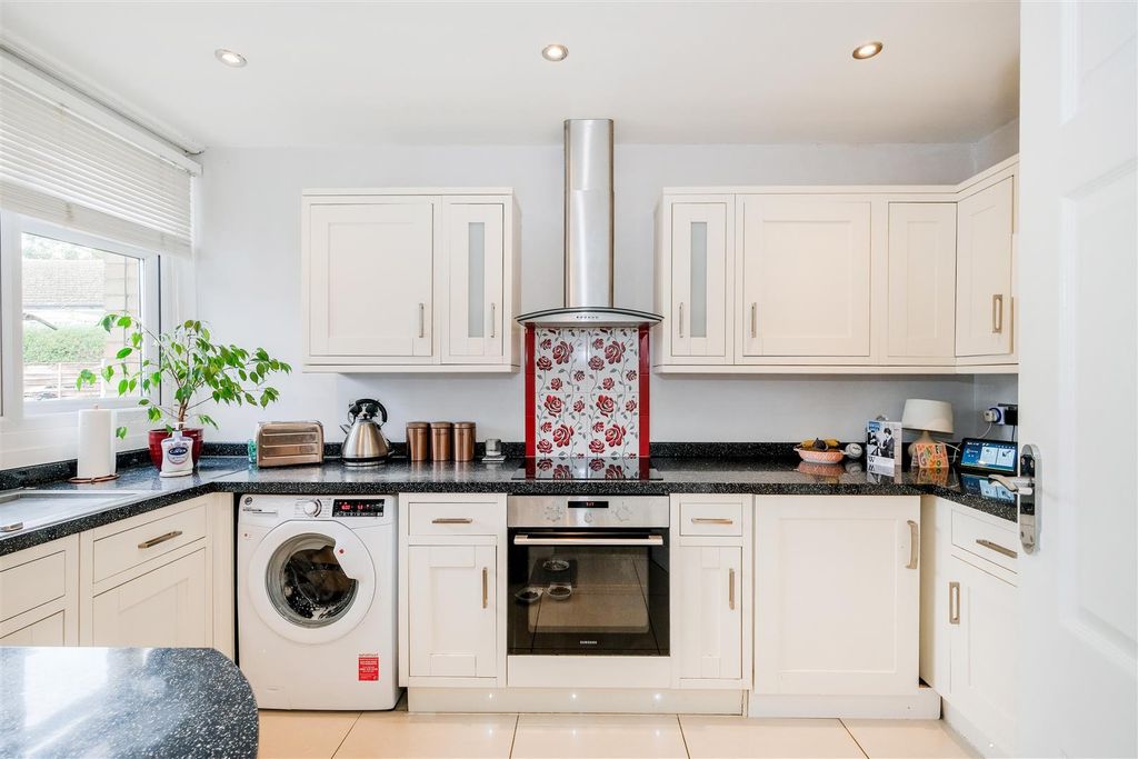 Property photo 2 of 22 2