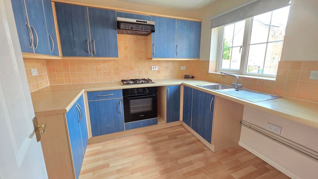 Property photo 2 of 9