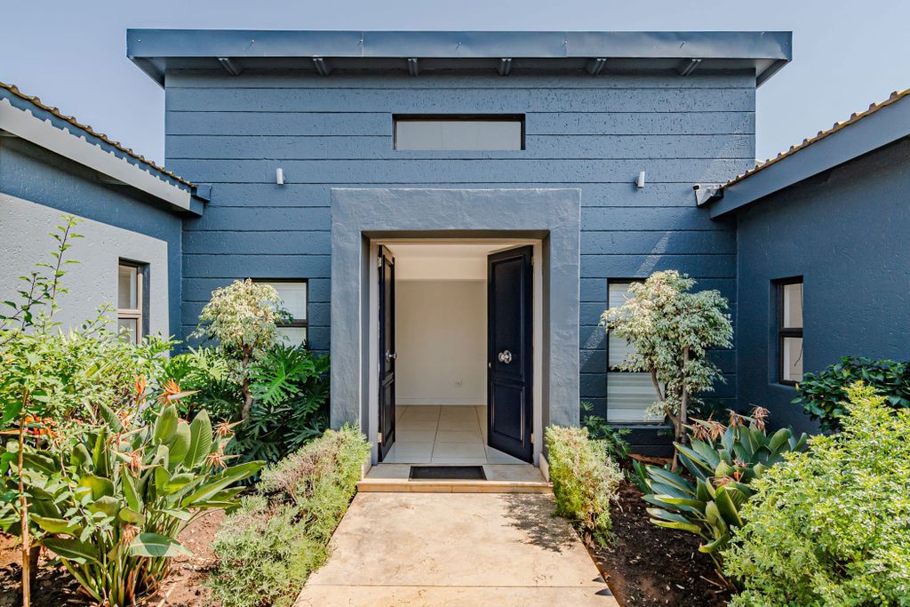 Property photo 1 of 37 Pt1719488