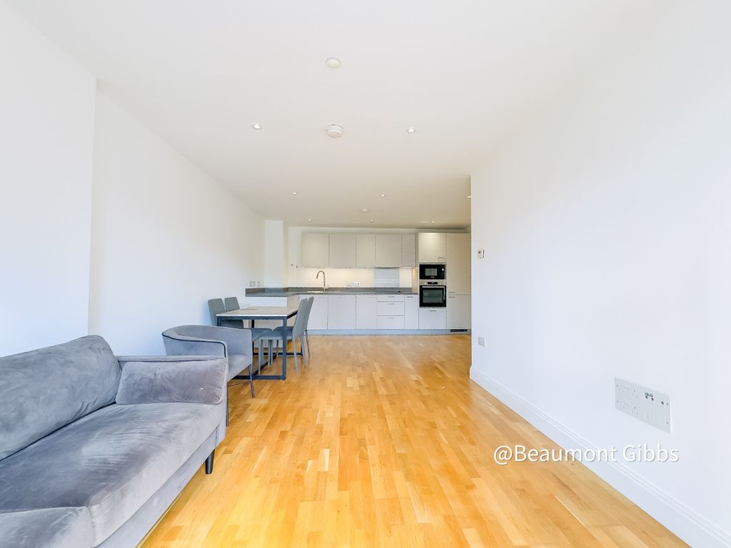 Property photo 3 of 14 824925