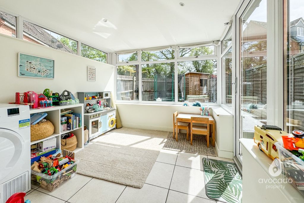 Property photo 3 of 19 4963076