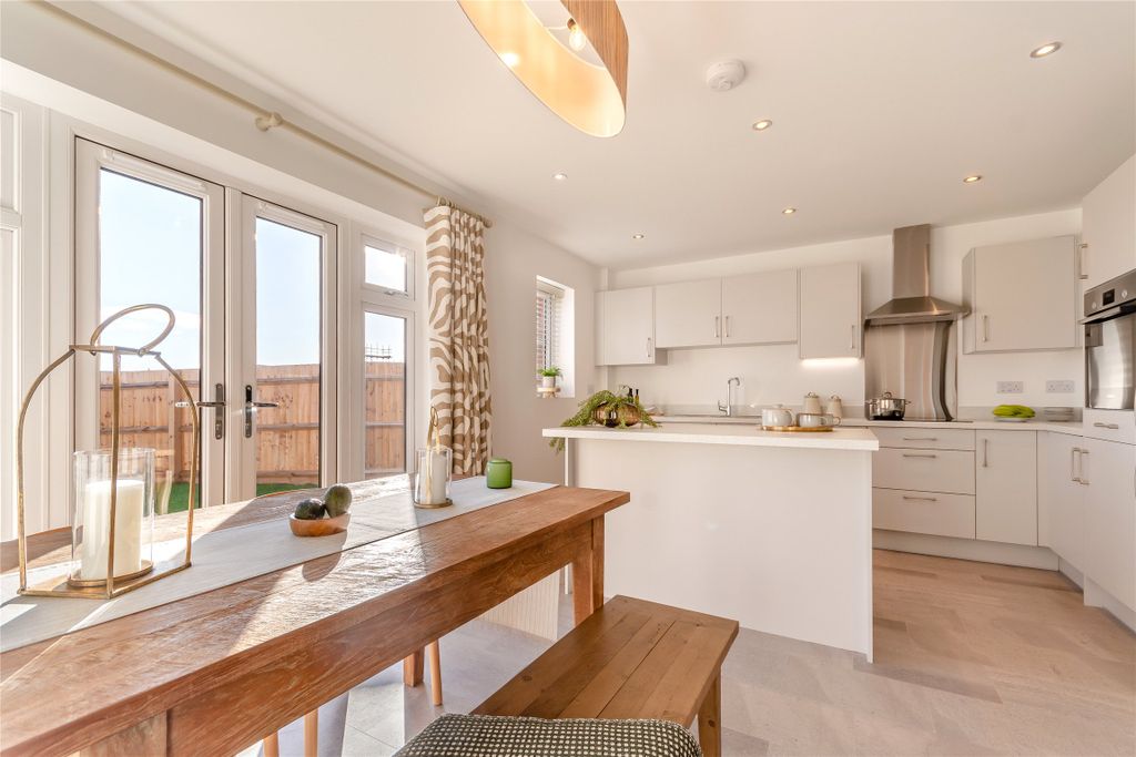 Property photo 3 of 19 Picture No. 30