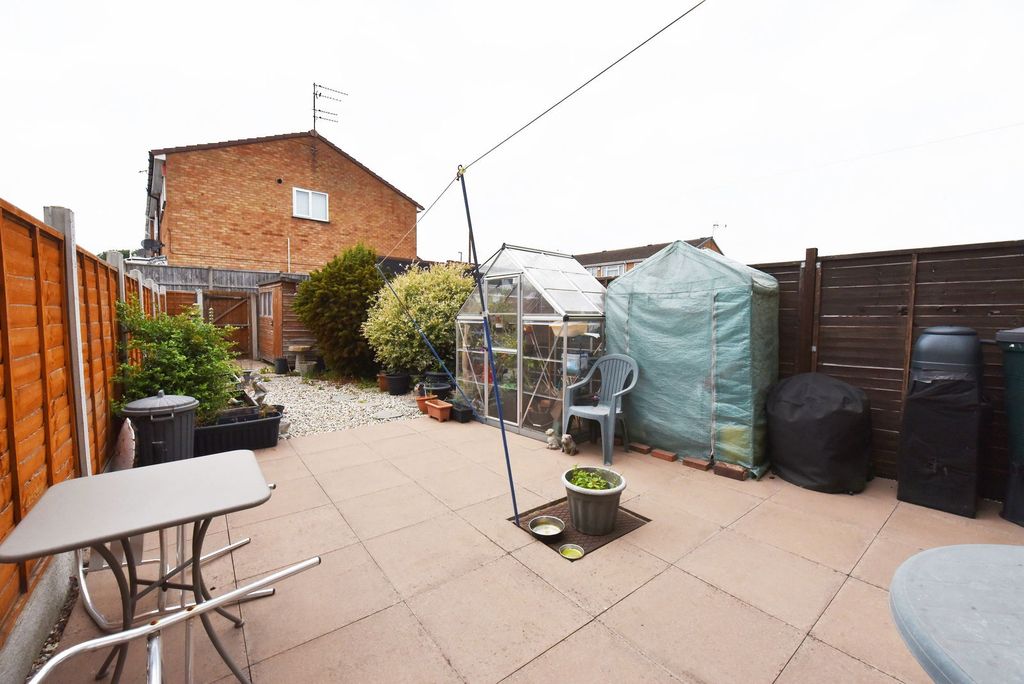 Property photo 2 of 9
