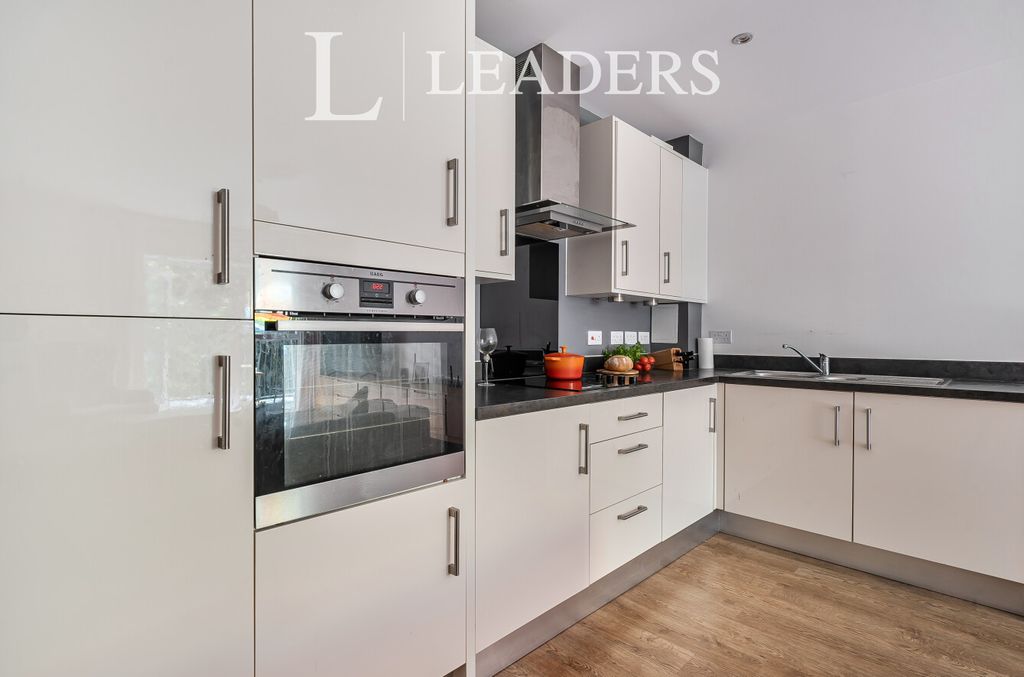 Property photo 3 of 20 93E1Ed87-5937-470...