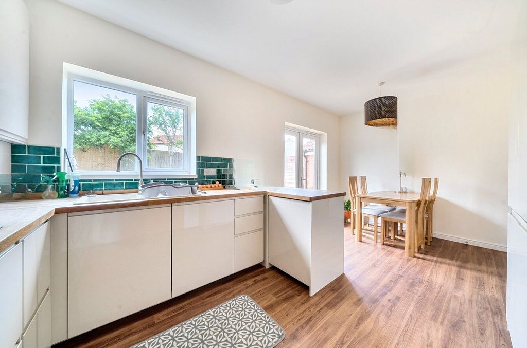 Property photo 3 of 14 Kitchen
